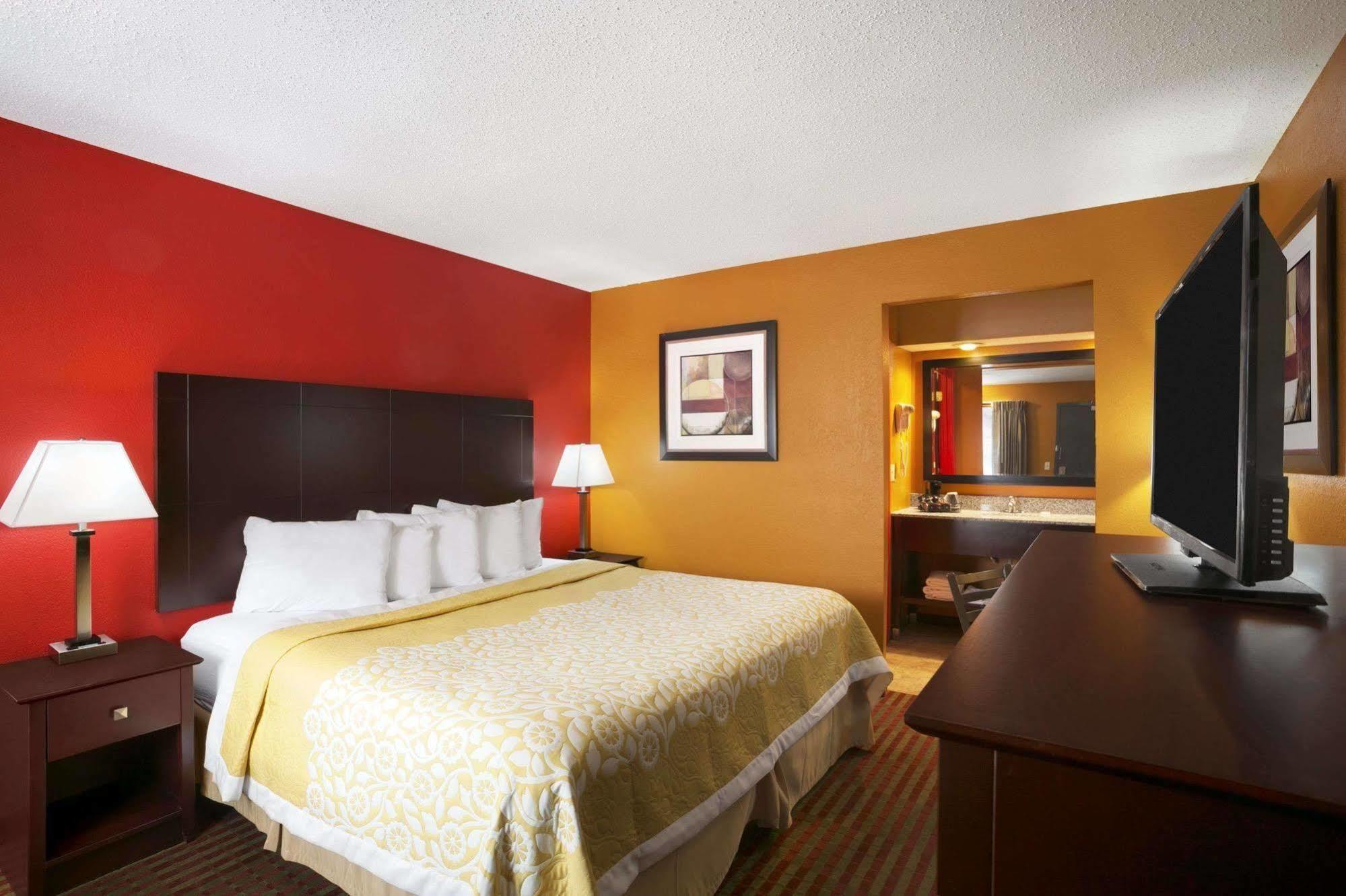 Days Inn By Wyndham Liberty/Ne Kansas City Exterior photo